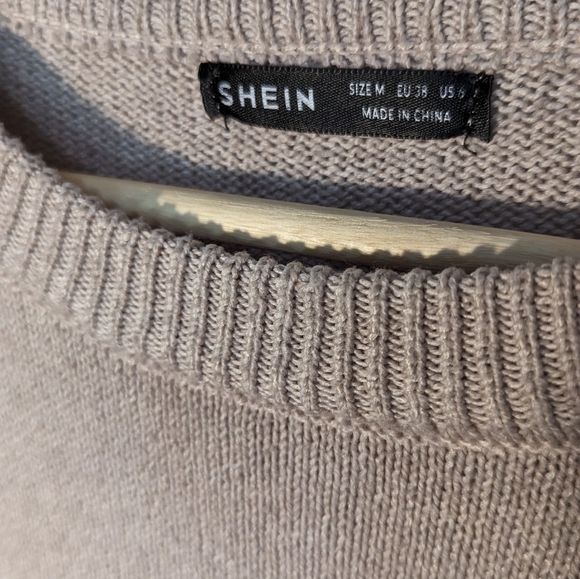 Blush Oversized Sweater - Picture 3 of 3